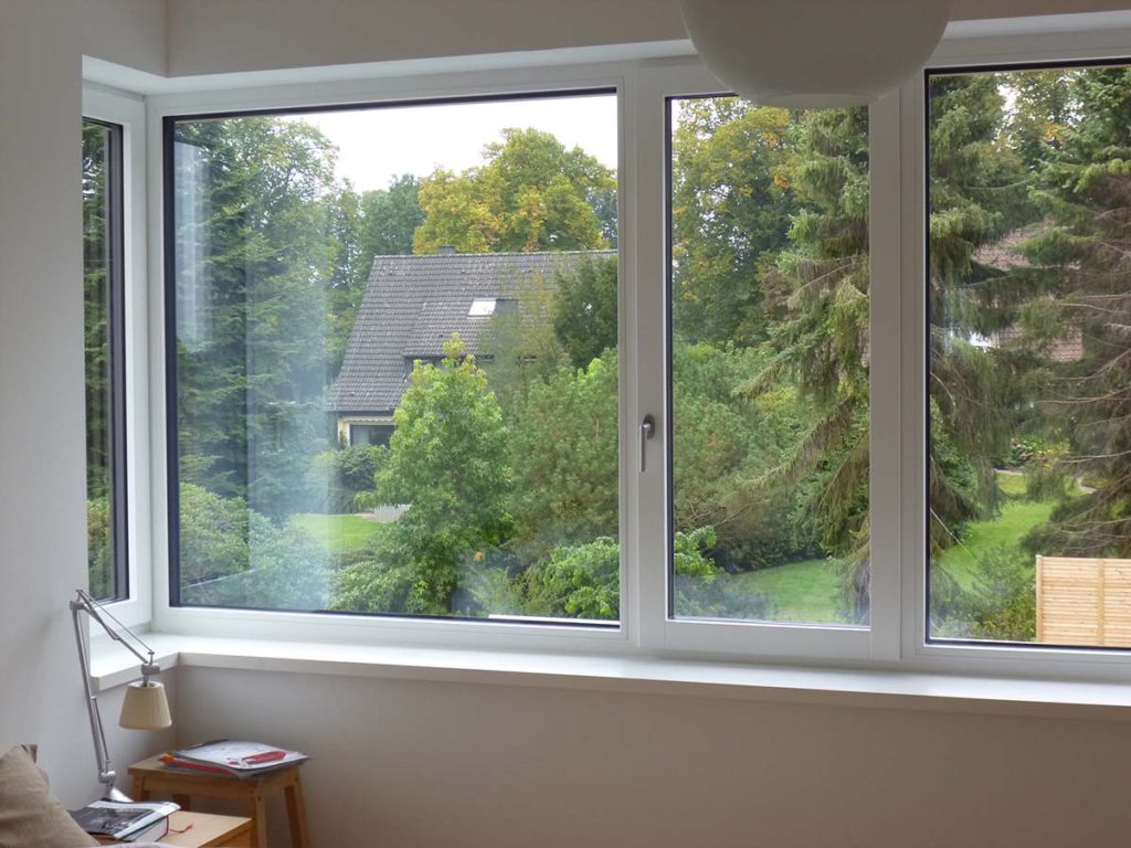 Holz Aluminium Fenster – Ihr Partner in Ostwestfalen-Lippe - Das perfekte Zusammenspiel aus Witterungsschutz und innerer Behaglichkeit. Fenster aus Holz und Aluminium in einem Produkt.