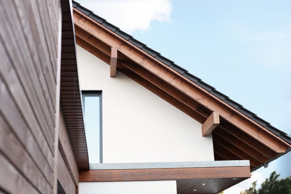 Holzbau in Detmold - Schulze Holzbau ist Ihr Partner für Tischler- & Zimmerei-Dienstleistungen in Detmold – vom Einfamilienhaus, Anbau oder Aufstockung bis Holzcarports und Terrassenüberdachungen schaffen wir individuelle Lösungen.